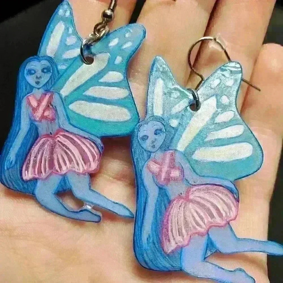 Adorable pastel blue and pink magical butterfly fairy earrings - Picture 7 of 16